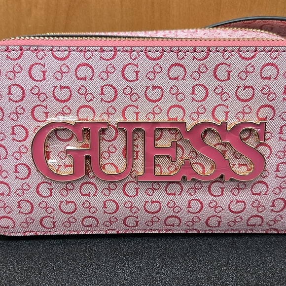 NEW Guess Camera Crossbody Handbag - Picture 2 of 5
